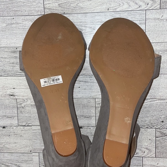 Torrid Grey Strapped Wedge Heal Sie 10.5 - Picture 4 of 7